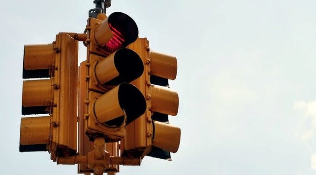 traffic light yellow sky_pexels-photo-147430_Cropped